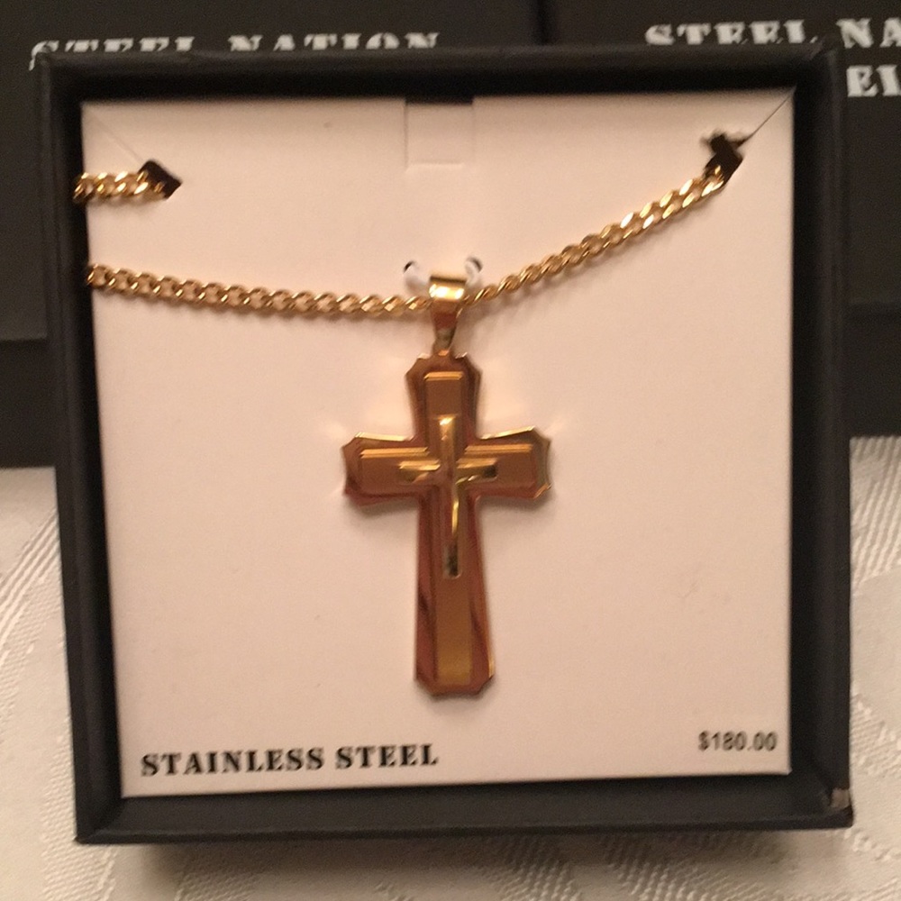 NWT - Men’s stainless Steele cross necklace